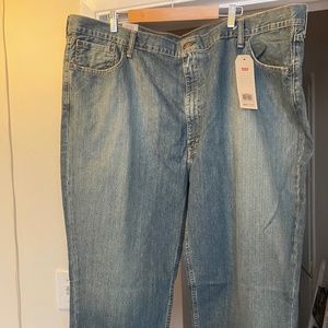 Brand New men’s Levi pants